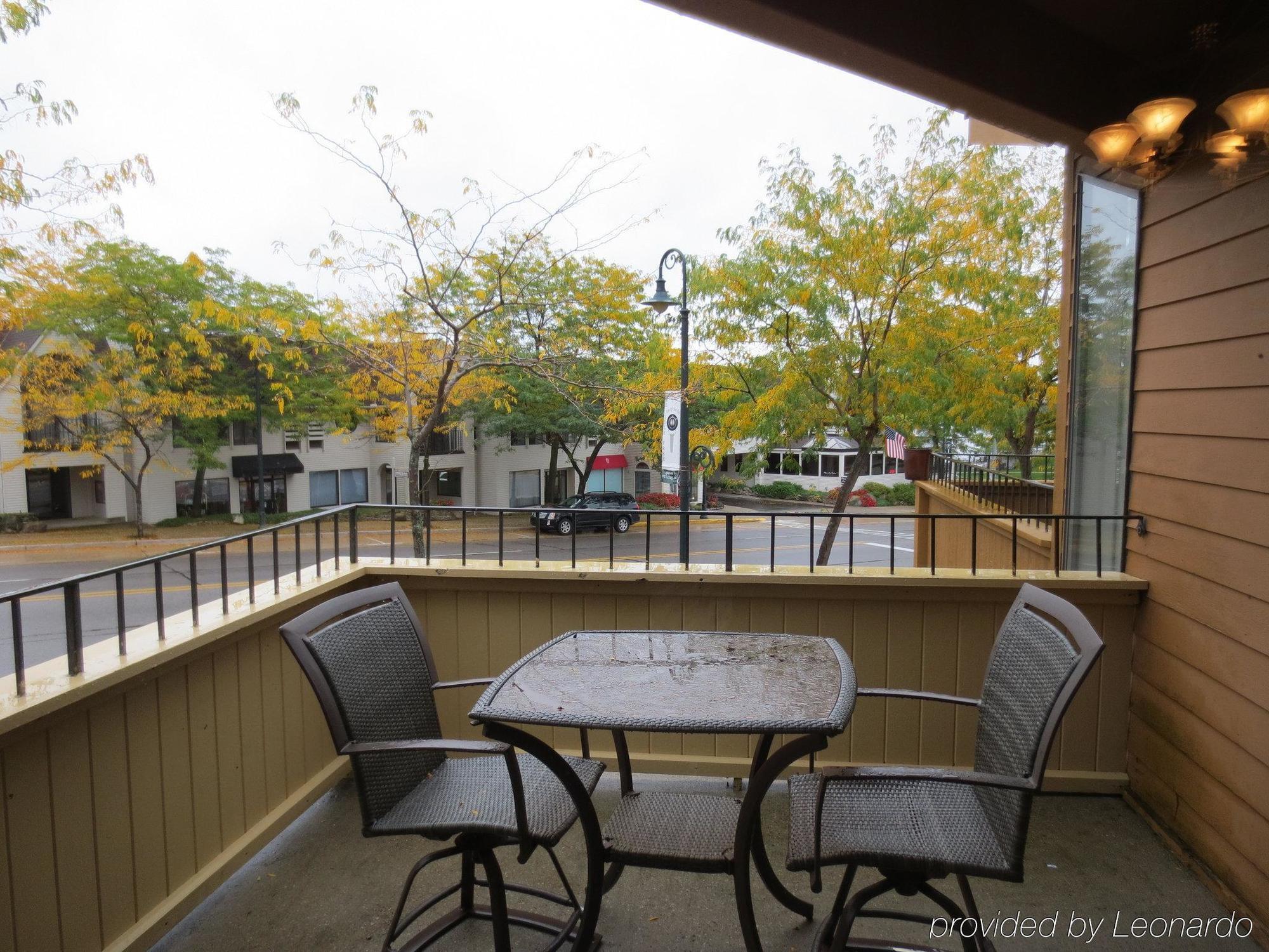 Pointes North Inn Charlevoix Exterior foto