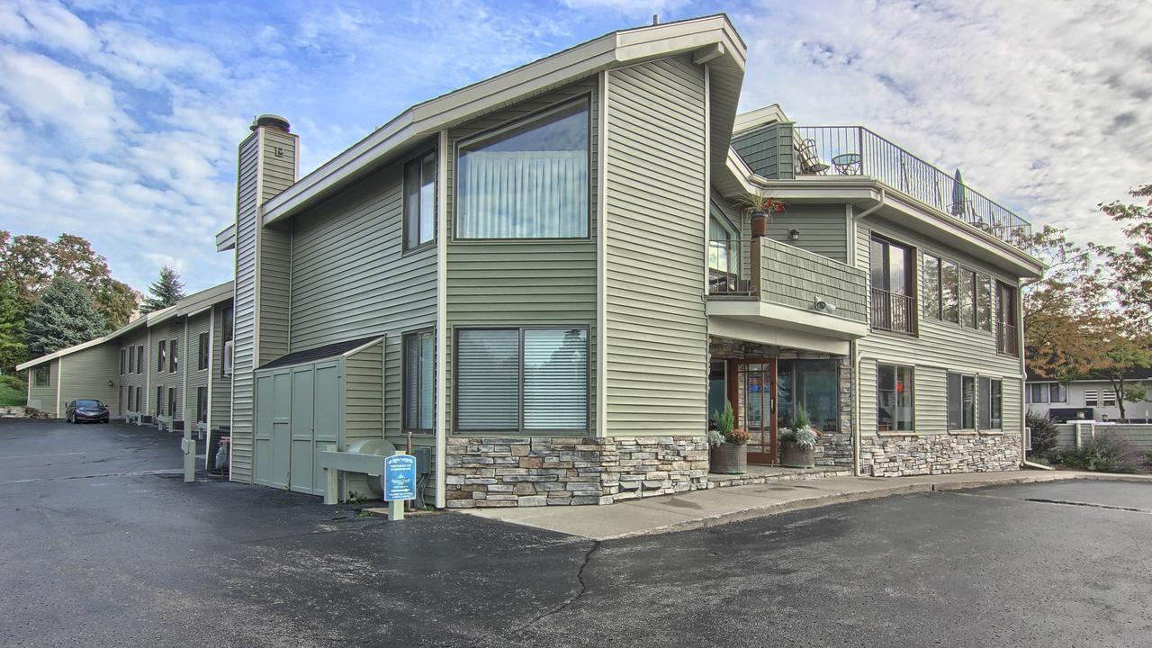 Pointes North Inn Charlevoix Exterior foto